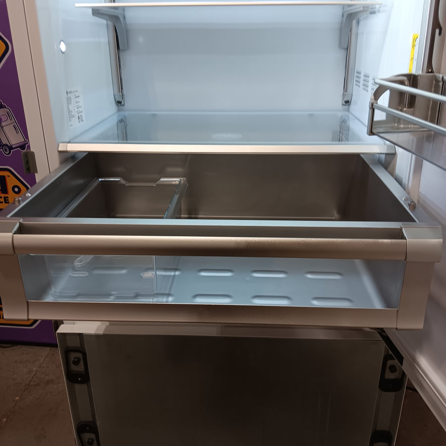 Bertazzoni Built-in Bottom Mount Refrigerator with Ice Maker 11113150 - REF36BMBIPRT - Open Box