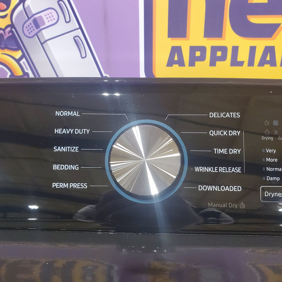 Samsung 7.4 cu. ft. Smart Electric Dryer with Sensor Dry in Brushed Black DVE47CG3500V - Scratch & Dent (Moderate)
