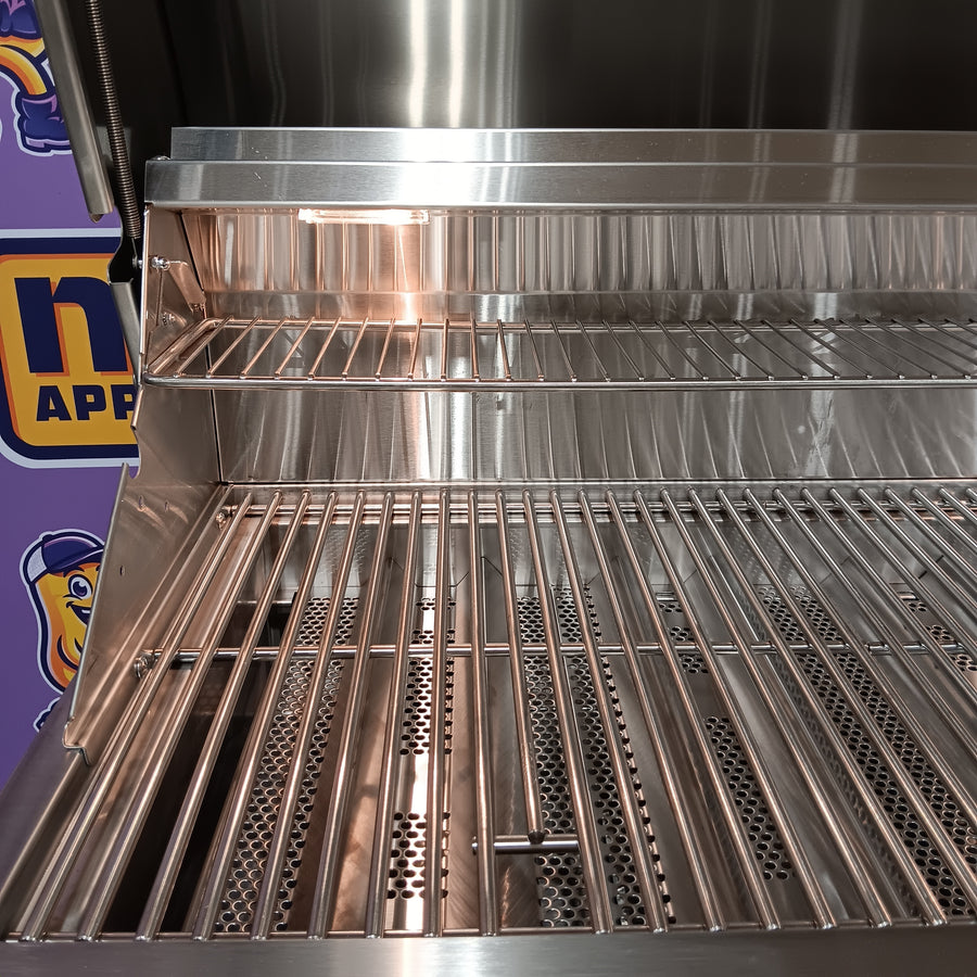 Coyote CL-Series 36-in 4-Burner Built-In Natural Gas Grill w/ Lift-Assist Hood & Safety Valve C3CL36NG - Scratch & Dent (Minor)