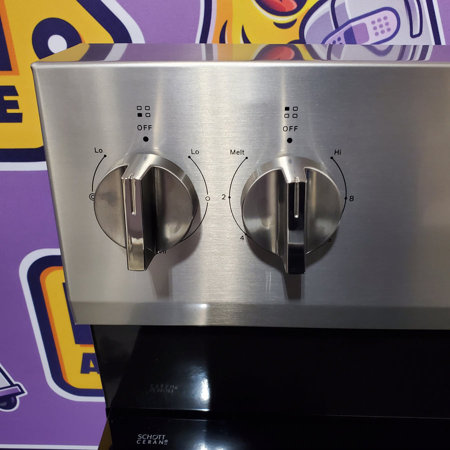 Whirlpool Energy Star Electric Range with Air Cooking Technology, No Preheat Air Fry, Air Baking and Self Clean WFES5030RZ - Scratch & Dent (Minor)