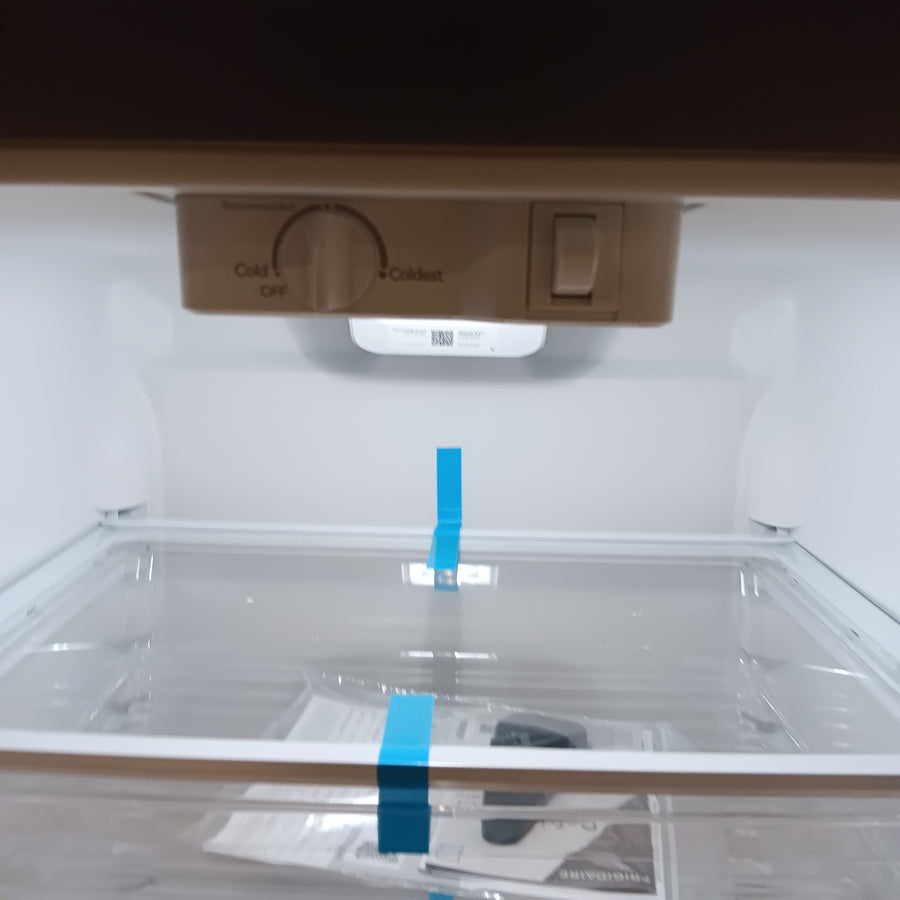 Frigidaire 30" Wide 20.0 Cu. Ft. Top Freezer Refrigerator in Stainless Steel 22521658 - LFTR2045VF - Scratch & Dent (Major)