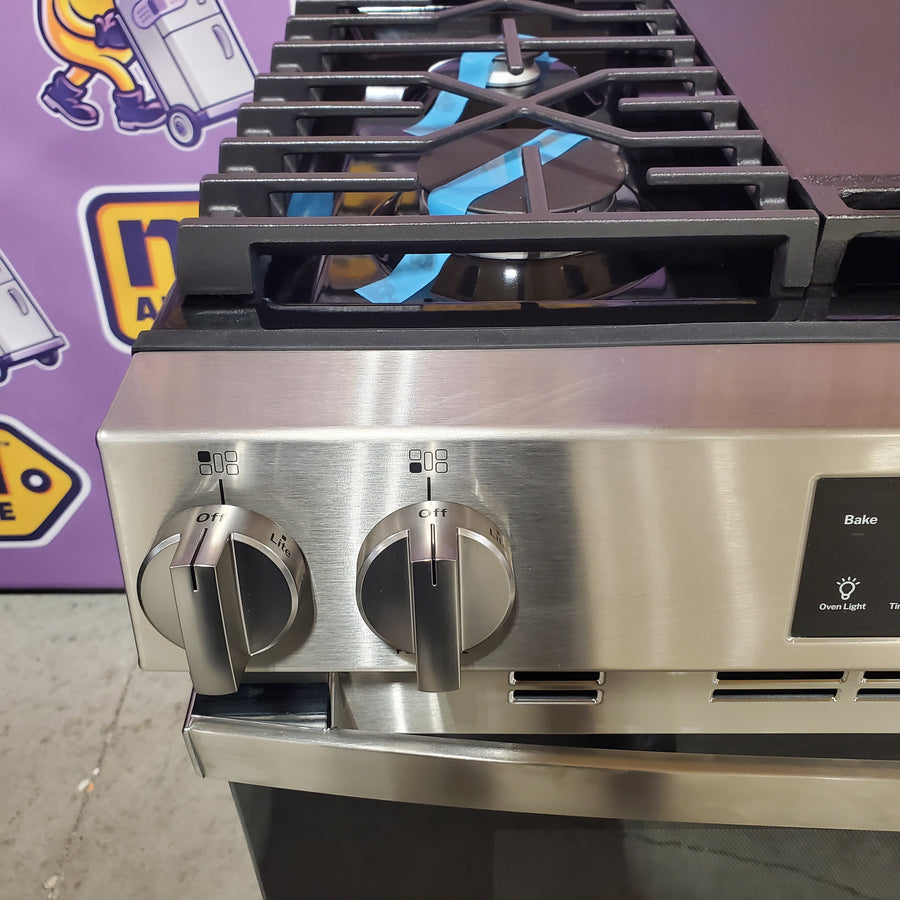 GE 30 in. 5-Burners Slide-In Gas Range in Stainless Steel with Crisp Mode GGS500SVSS - Scratch & Dent (Minor)