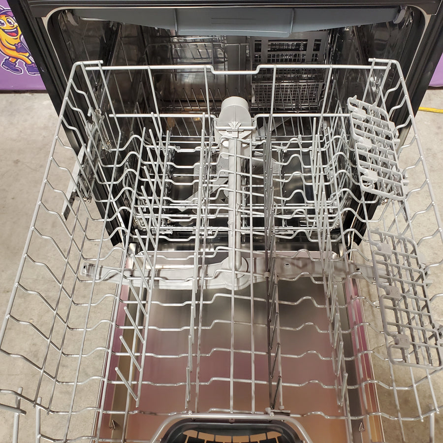 Bosch 500 Series 24 in. Stainless Steel Top Control Tall Tub Pocket Handle Dishwasher with Stainless Steel Tub, Quiet 38 dBA SHP95CM5N - Open Box