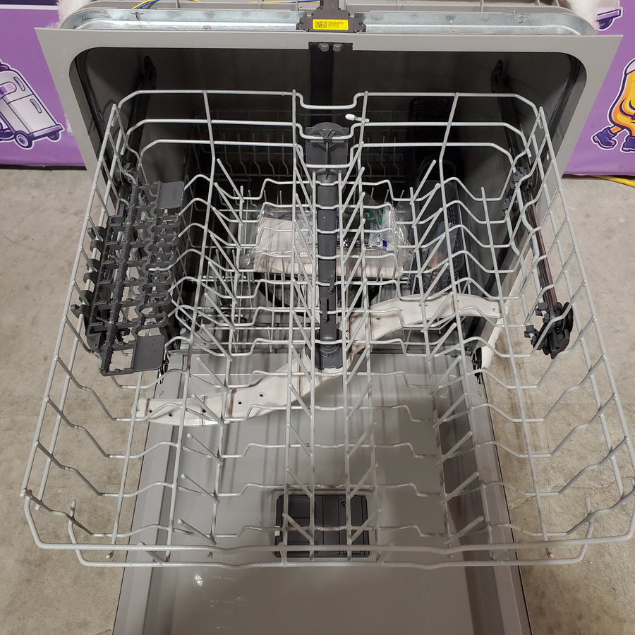 GE® ENERGY STAR® Top Control with Plastic Interior Dishwasher with Sanitize Cycle & Dry Boost 22142807 - GDT535PYVFS - Scratch & Dent (Moderate)