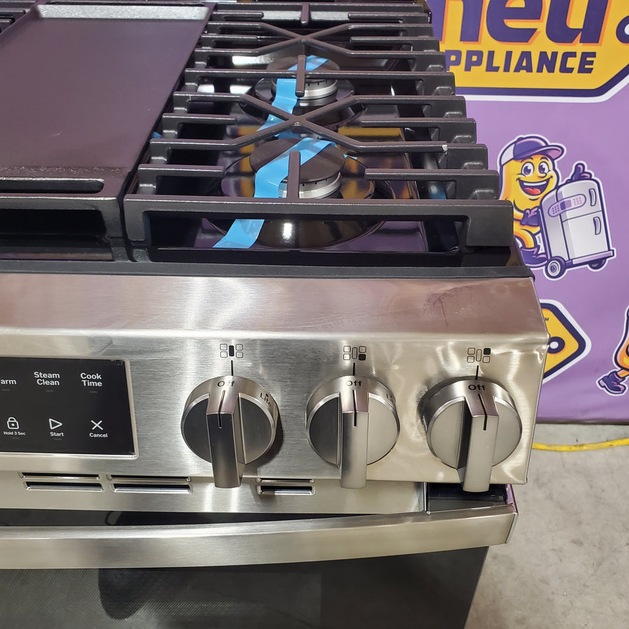GE 30 in. 5-Burners Slide-In Gas Range in Stainless Steel with Crisp Mode GGS500SVSS - Scratch & Dent (Minor)