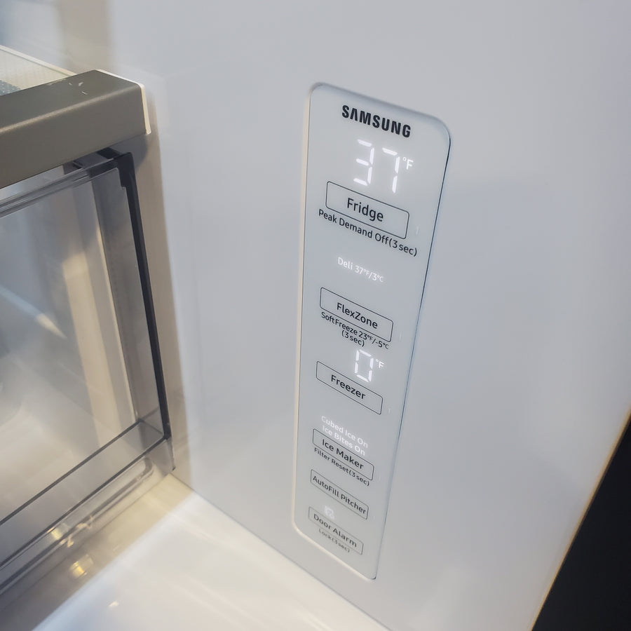 Samsung 29 cu. ft. Bespoke 4-Door French Door Refrigerator with Beverage Center™ in Stainless Steel RF29BB8600QL - Scratch & Dent (Minor)