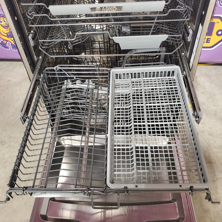Asko 24 Inch Fully Integrated Panel Ready Built-In Dishwasher with 17 Place Settings, 11 Programs, 40 dBA, 8 Steel™, Super Cleaning System+™, LED Interior Light, and Turbo Drying DFI675XXL - Scratch & Dent (Minor)