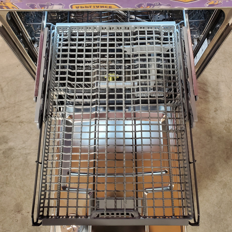 ASKO 40 Series Dishwasher in Stainless Steel with Super Cleaning System™ 1116256 - DBI664IXXLS - Scratch & Dent  (Minor)