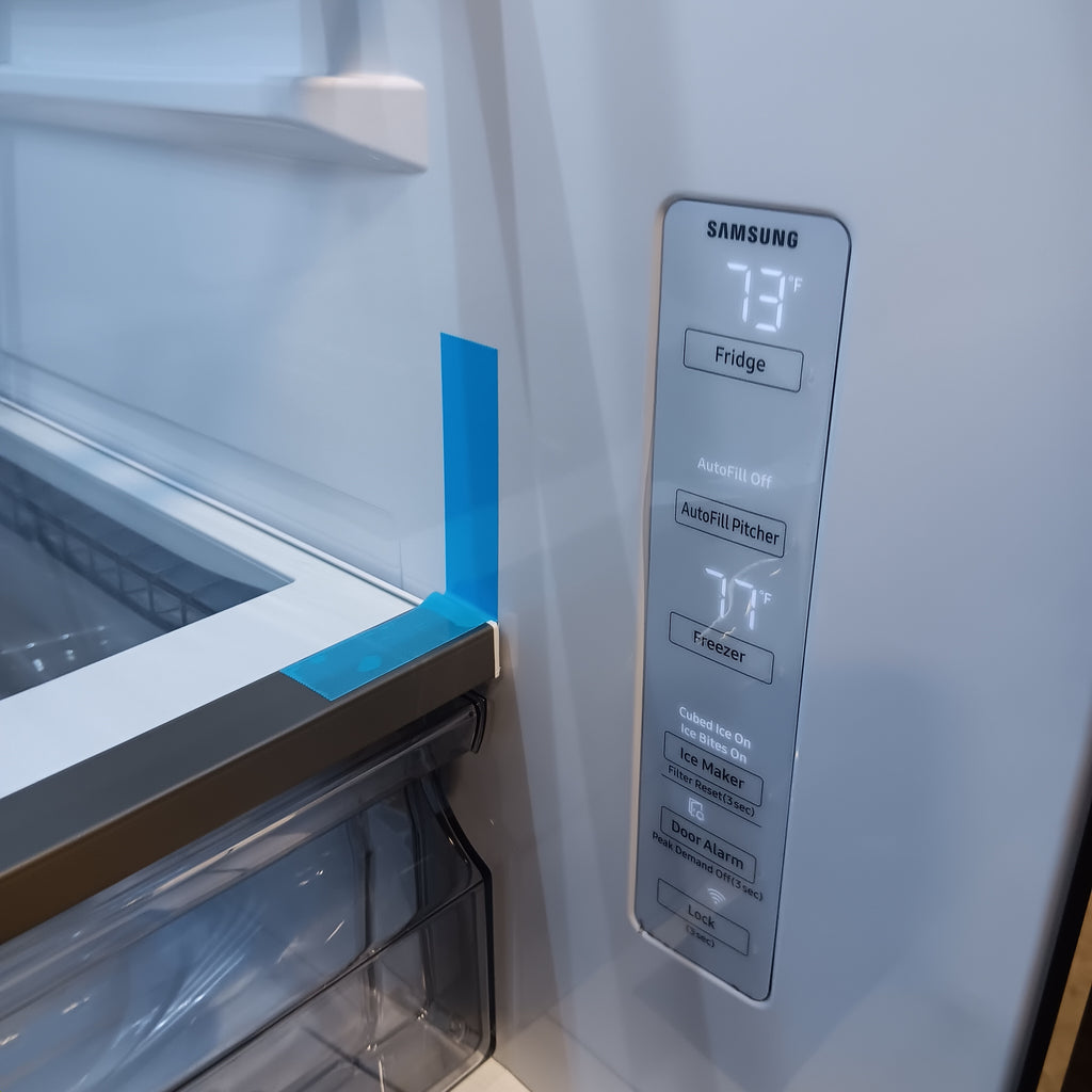 Samsung 31.5-cu ft 3-Door ENERGY STAR Smart French Door Refrigerator with Dual Ice Maker in Stainless Steel 22442656 - RF32CG5300SR - Scratch & Dent (Minor)