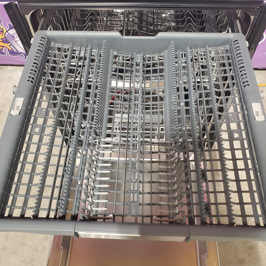 Bosch 800 Series 24-in Top Control Built-in Dishwasher With Third Rack, PowerControl and CrystalDry, 42-Decibel in Stainless Steel SHX78CM5N - Scratch & Dent (Minor)