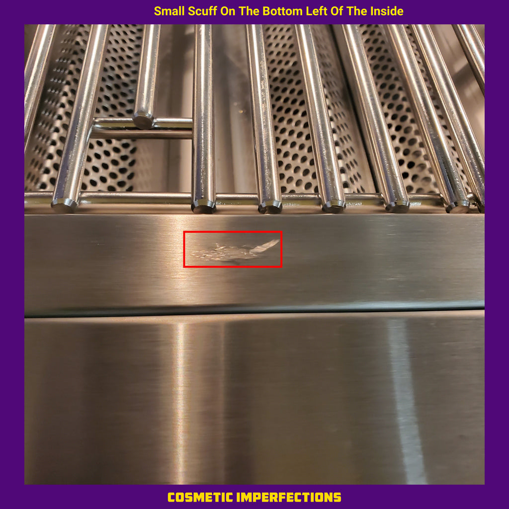 Coyote 30 Inch Built-In Stainless Steel Gas Grill with 640 sq. in. Total Cooking Area, 3 Burner, Interior Lighting, Integrated Windguard, and Smudge Proof Control Panel 1118327 - C3C30NG - Scratch & Dent (Minor)
