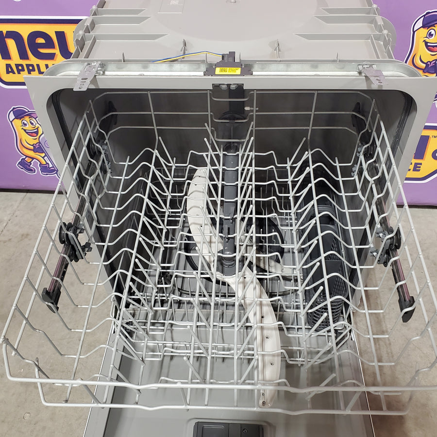 GE® ENERGY STAR® Dishwasher with Front Controls in White GDF460PGTWW - Scratch & Dent (Minor)
