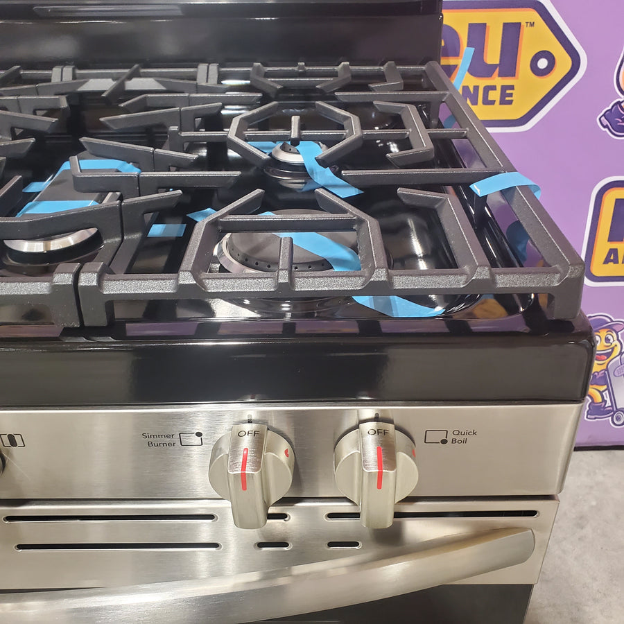Frigidaire 5 Burner Freestanding Gas Range in Stainless Steel with Quick Boil and Steam Clean FCRG3062AS - Scratch & Dent (Minor)