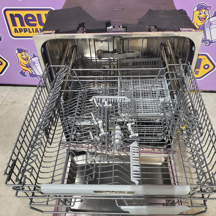 Asko 24 Inch Fully Integrated Panel Ready Built-In Dishwasher with 17 Place Settings, 11 Programs, 40 dBA, 8 Steel™, Super Cleaning System+™, LED Interior Light, and Turbo Drying DFI675XXL - Scratch & Dent (Minor)