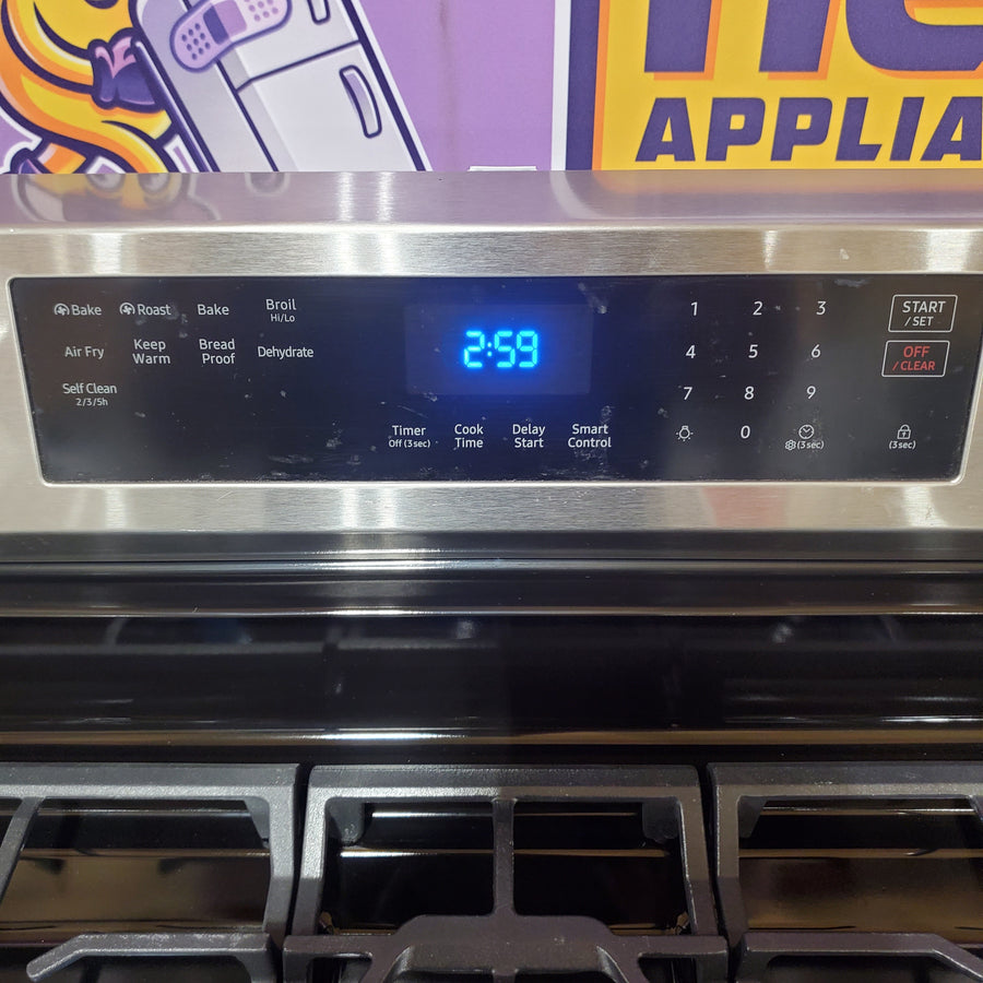 Samsung Smart Freestanding Gas 6.0 Cu. Ft. Range with No Preheat Air Fry and Convection in Stainless Steel NX60A6511SS - Scratch & Dent (Minor)
