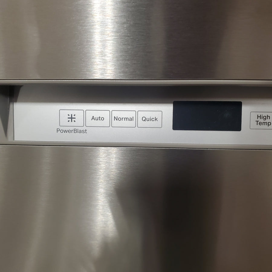 Maytag Front Control Dishwasher with Dual Power Filtration and PowerBlast® Cycle 22421758 - MDB4949SKZ - Open Box