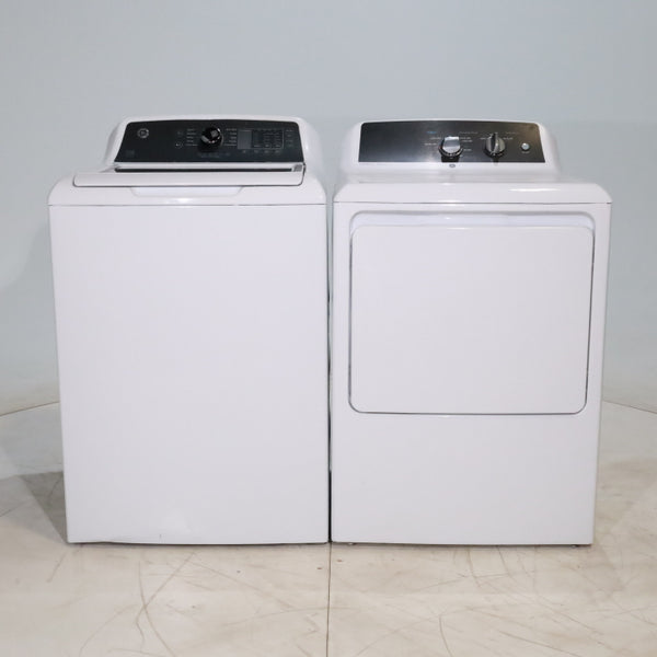 GE 4.5 cu. ft. Top Load Washer with Water Level Control and 6.2 cu. ft. Gas Dryer with up to 120 ft. Venting - Scratch & Dent - Minor