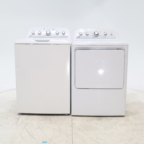 ENERGY STAR GE. 4.2 cu. ft. Top Load Washing Machine with Stain Removal Guide and GE 7.2 Cu. Ft. Gas Dryer with HE Sensor Dry Technology - Scratch & Dent - Minor / Open Box
