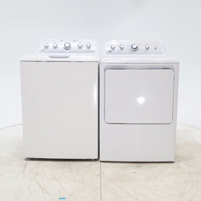 ENERGY STAR GE. 4.2 cu. ft. Top Load Washing Machine with Stain Removal Guide and GE 7.2 Cu. Ft. Gas Dryer with HE Sensor Dry Technology - Scratch & Dent - Minor / Open Box