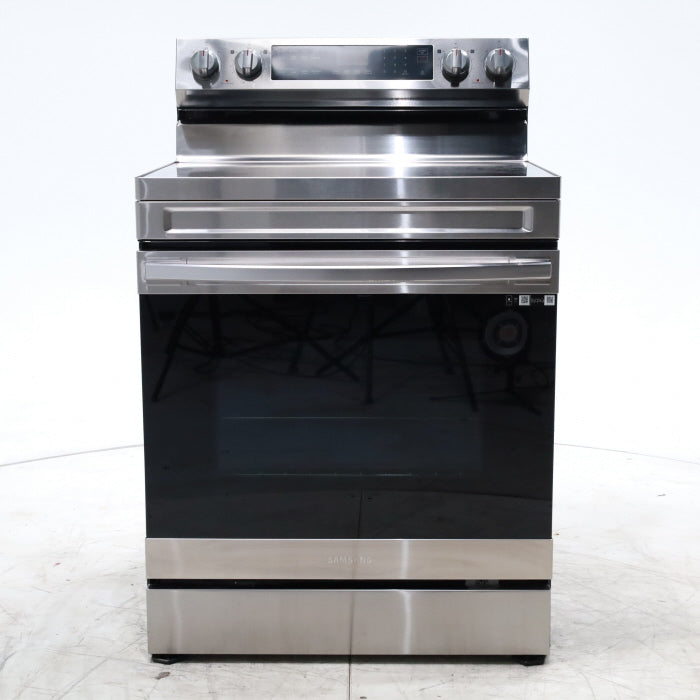 Pictures of Samsung 6.3 cu. ft. Smart Freestanding Electric Range with No-Preheat Air Fry & Convection in Stainless Steel - Scratch & Dent - Minor - Neu Appliance Outlet - Discount Appliance Outlet in Austin, Tx