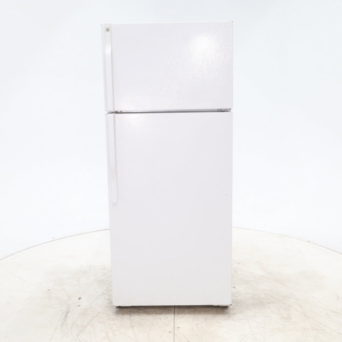 28" Wide Ge White Top Freezer 18.2 cu ft Refrigerator with Ice Maker - Certified Refurbished