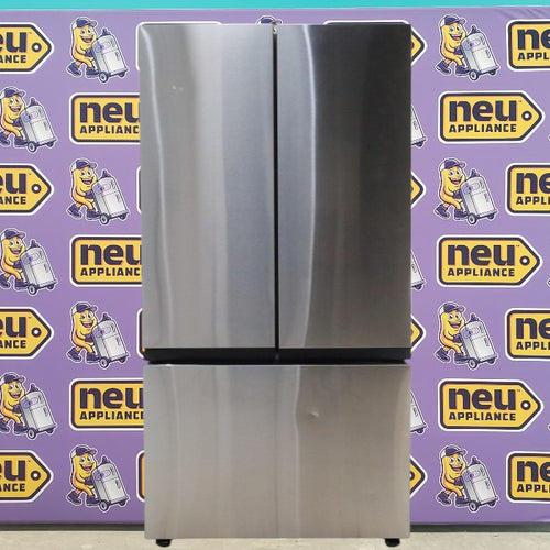 Pictures of Samsung Bespoke 3-Door French Door Refrigerator (30 cu. ft.) with Beverage Center™ in Stainless Steel with Auto Fill Water Pitcher RF30BB6600QL - Scratch & Dent - Minor - Neu Appliance Outlet - Discount Appliance Outlet in Austin, Tx