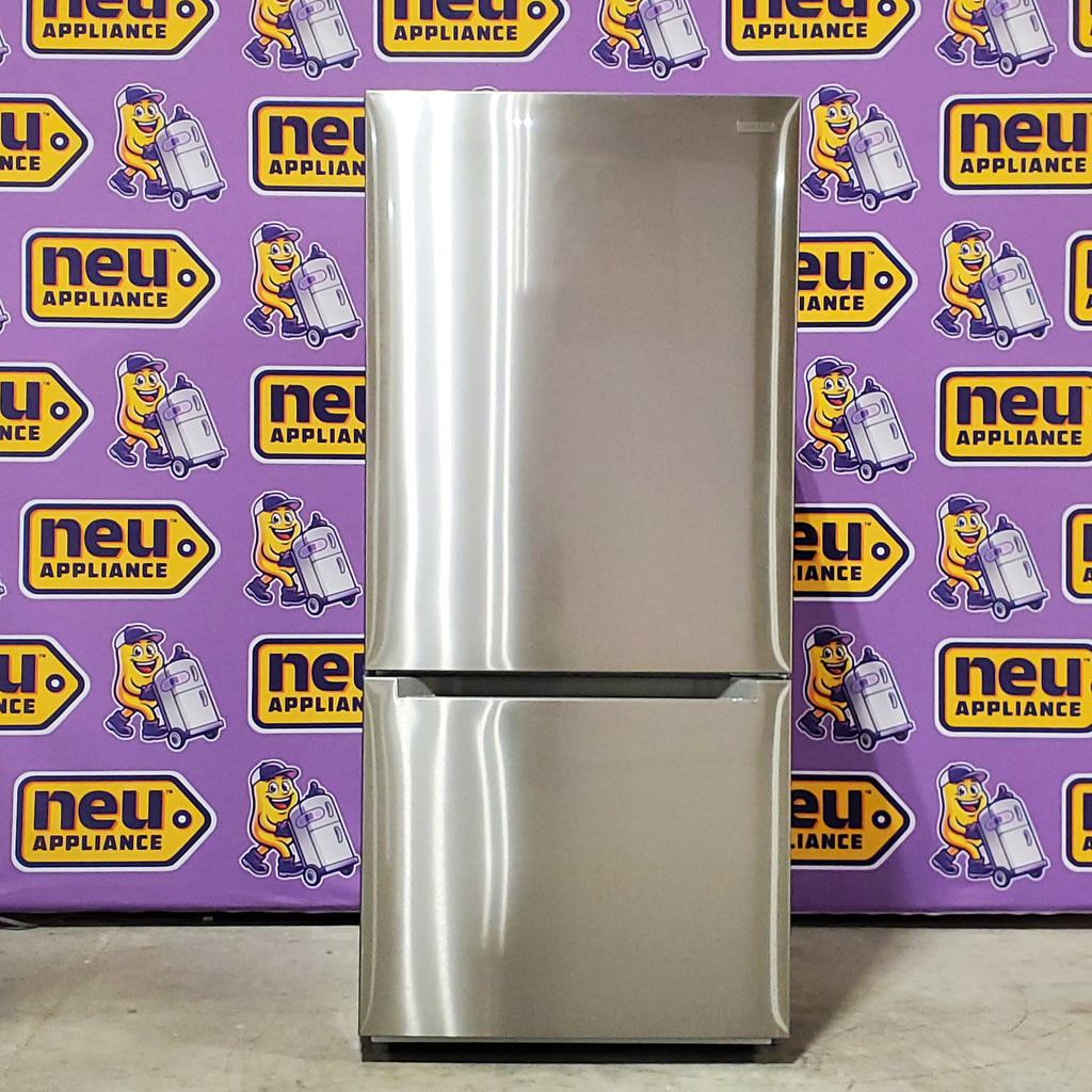 Pictures of Vissani 18.7 cu. ft. Bottom Freezer Refrigerator in Stainless Steel 25SD080 - MDBF18SS - Scratch & Dent (Minor) - Neu Appliance Outlet - Discount Appliance Outlet in Austin, Tx