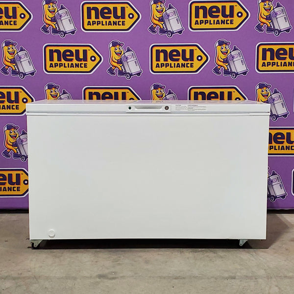 Frigidaire 15 Cu. Ft. Garage Ready Chest Freezer 25SD037 - FFCL1542AW - Scratch & Dent (Minor)
