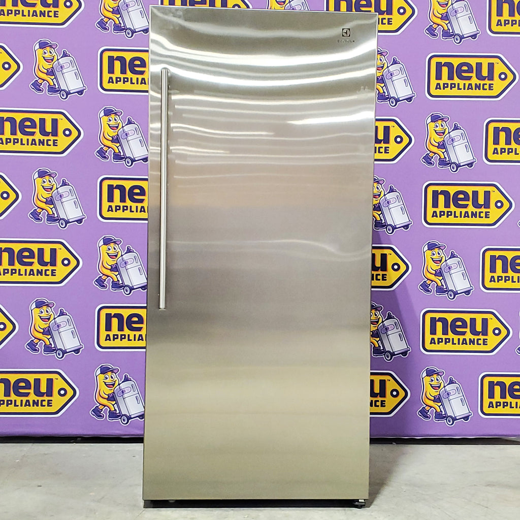 Pictures of Electrolux 19 Cu. Ft. Single-Door Refrigerator 3SD833 - EI33AR80WS - Scratch & Dent (Minor) - Neu Appliance Outlet - Discount Appliance Outlet in Austin, Tx