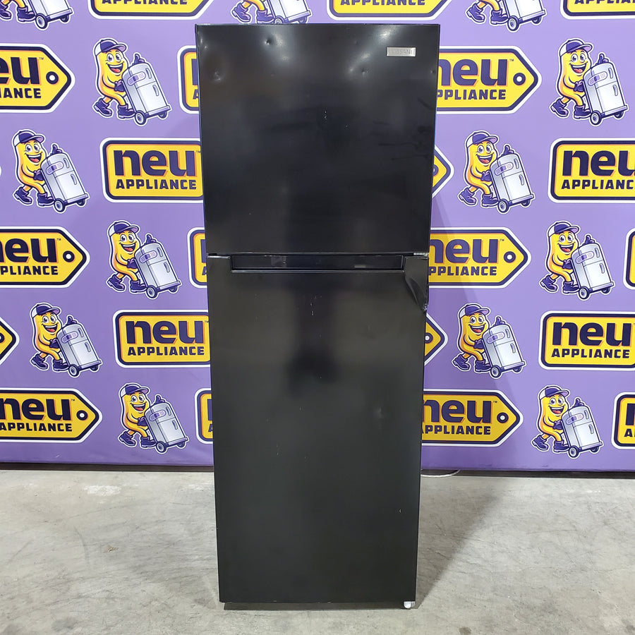 Vissani Black Top Freezer 10.1 Cu. Ft. Refrigerator with No Frost Design SA657 - MDTF10BK - Open Box