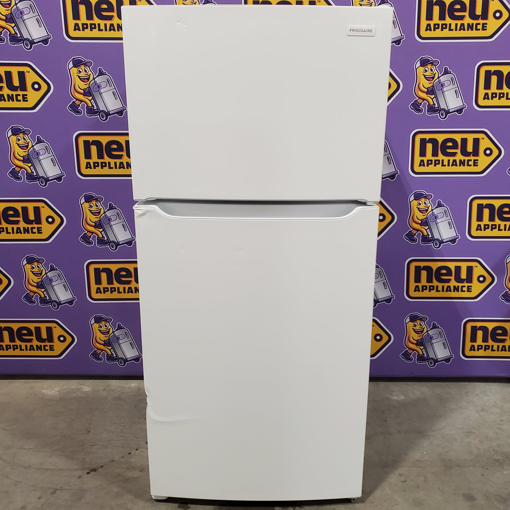 Frigidaire 20 Cu. Ft. Garage Ready Top Freezer Refrigerator 20231SD240 - FFHT2045XW - Scratch & Dent (Major)