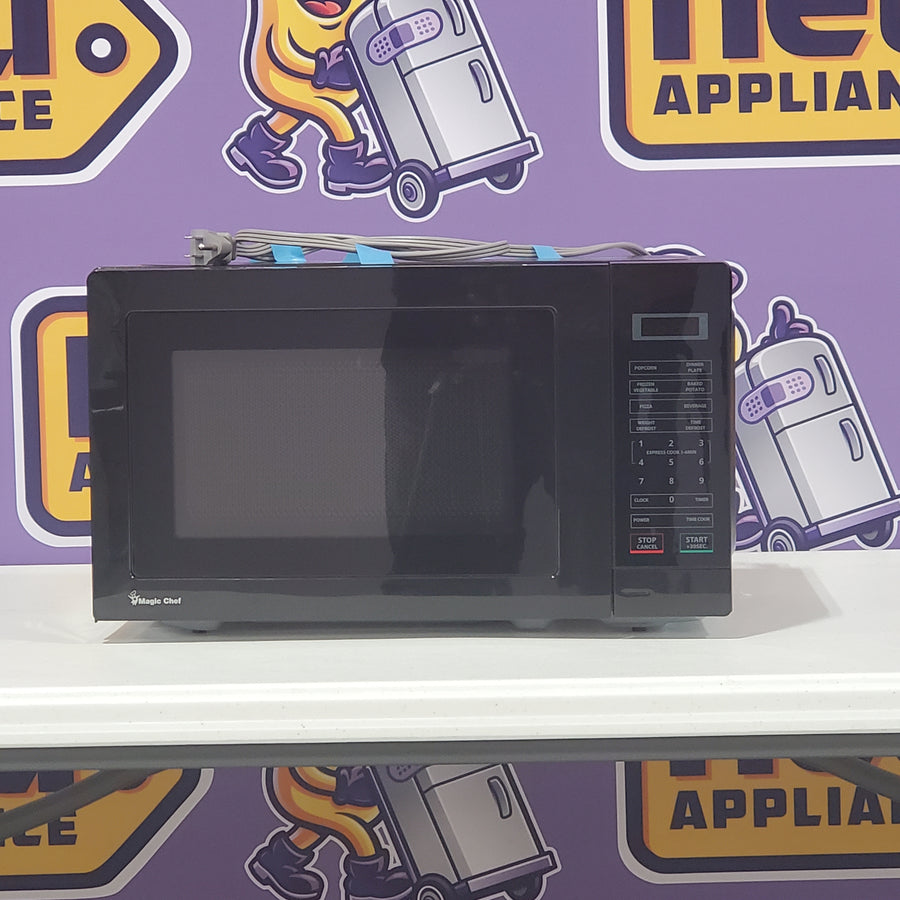 Magic Chef 0.7 cu. ft. 700-Watt Countertop Microwave in Black HMM770B2 - Open Box
