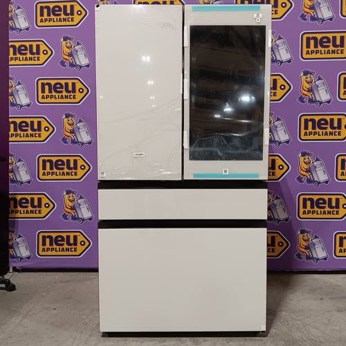 Bespoke 29 cu. ft. Standard Depth 4-Door French Door Refrigerator in White Glass with AI Family Hub+ 30131SD3 - RF90F29AEW - Open Box