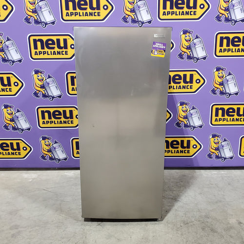 Vissani 7.1 cu. ft. Manual Defrost Convertible Upright Freezer in Stainless Steel Look 25136SD647 - MDUFC7SS4 - Scratch & Dent (Minor)