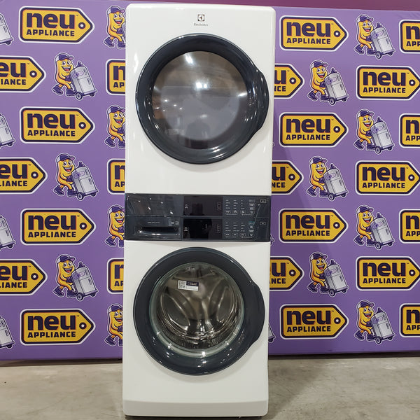 Electrolux White 300 Series Laundry Tower Single Unit Washer & Gas Dryer with LuxCare Wash System ELTG7300AW - Scratch & Dent (Minor)