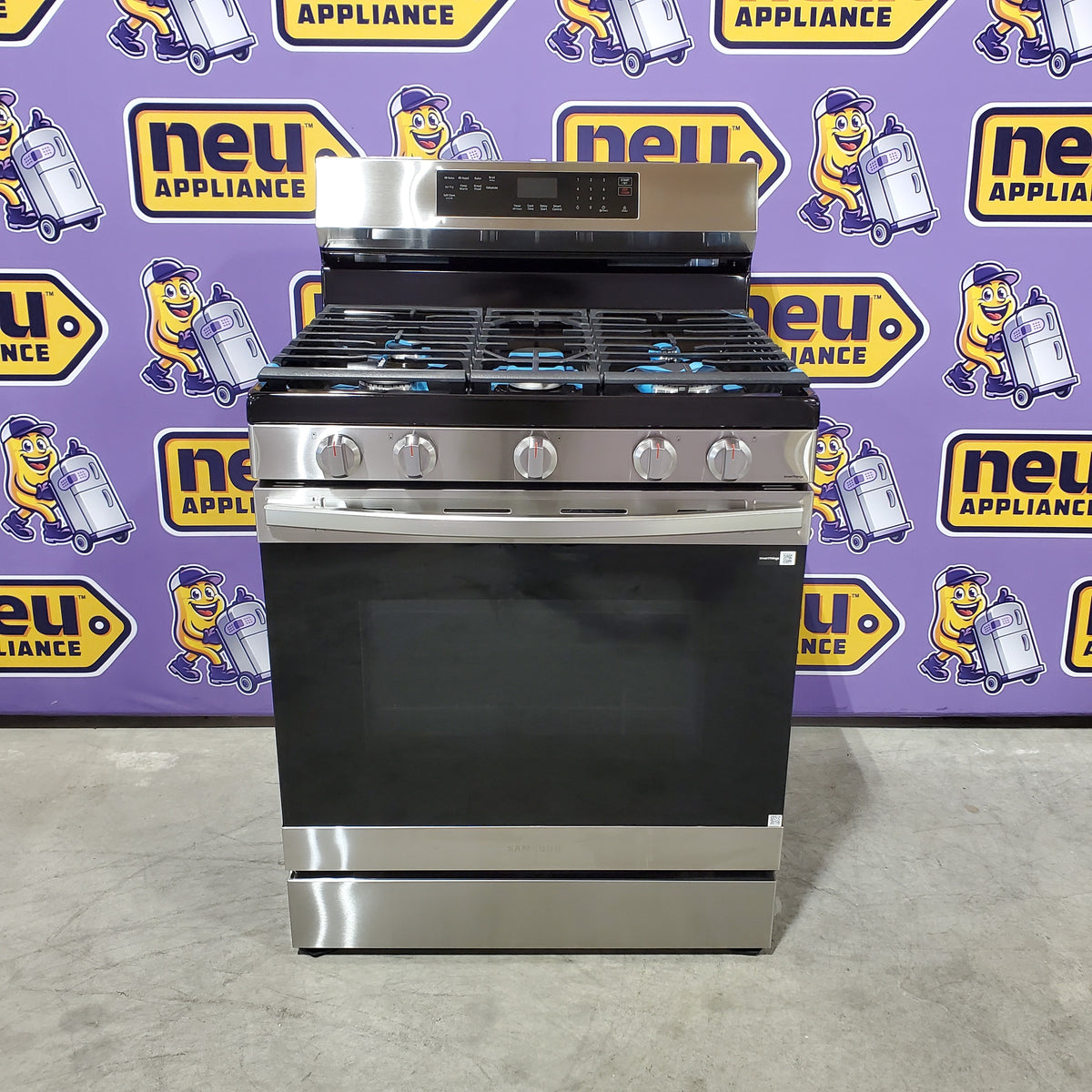 Samsung Smart Freestanding Gas 6.0 Cu. Ft. Range with No Preheat Air Fry and Convection in Stainless Steel 22131SD83 - NX60A6511SS - Open Box