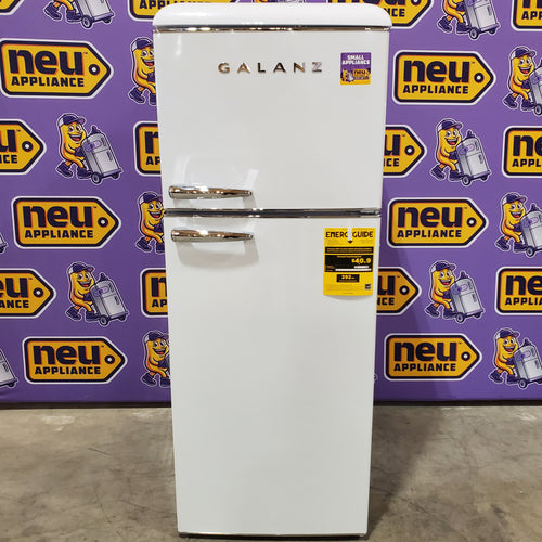 Galanz 24 in. 10 cu. ft. Retro Top Freezer Refrigerator, Energy Star and Frost Free in Milkshake White 25139SD790 - GLR10TWEEFR - Open Box