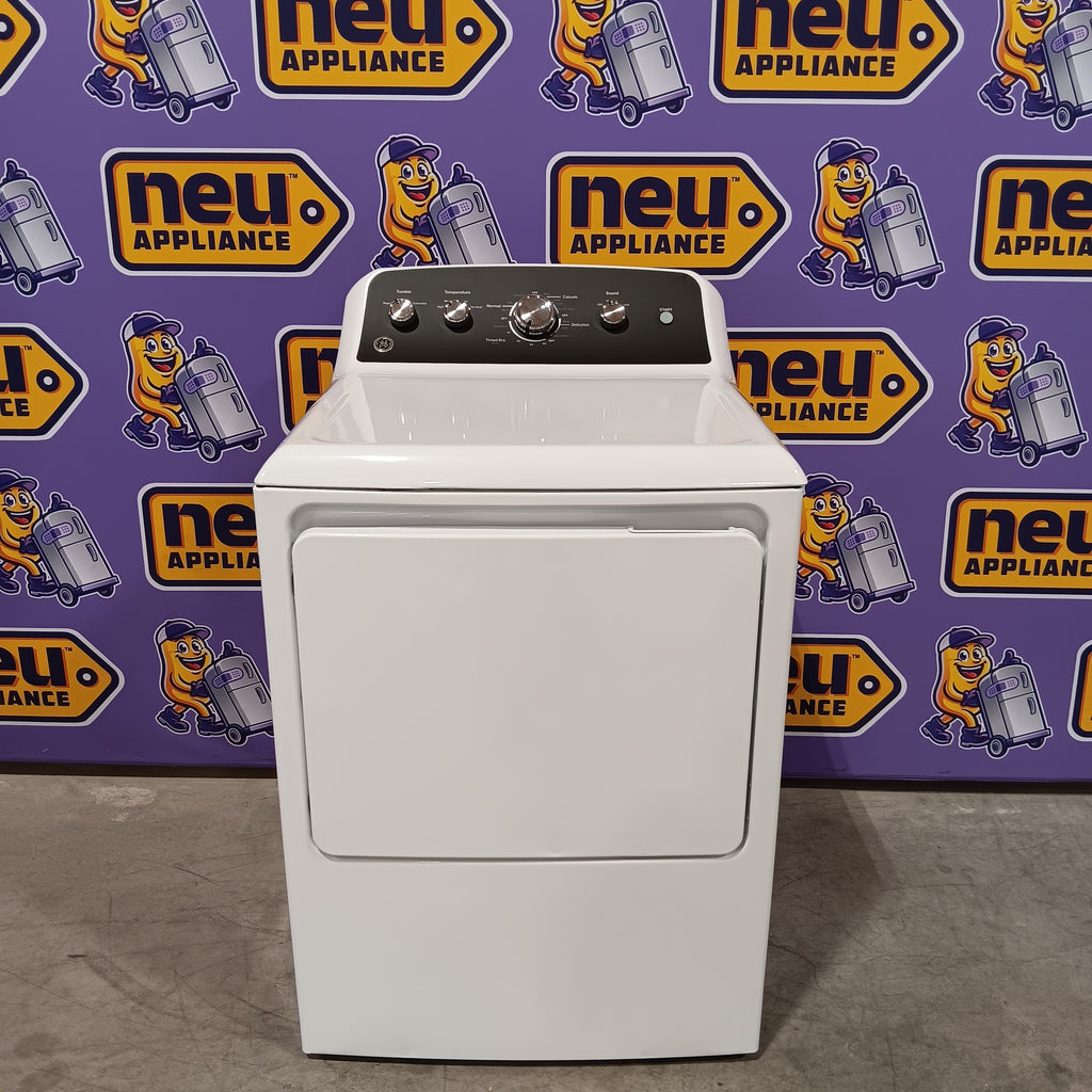 Pictures of GE® 4.5 cu. ft. Capacity Washer with Stainless Steel Basket GTW485ASWWB - New in Box and GE® 7.2 cu. ft. Capacity Gas Dryer with Up To 120 ft. Venting and Extended Tumble 16205 - GTD48GASWWB - Scratch & Dent (Minor) - Neu Appliance Outlet - Discount Appliance Outlet in Austin, Tx