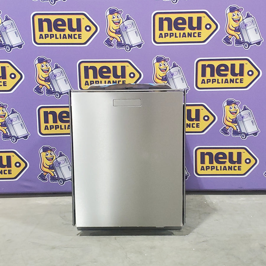 ASKO 24" Dishwasher with Front Control, Pocket Handle, Stainless Steel tub, 3 Racks, 42 dBA, ADA DBI564IS - Open Box