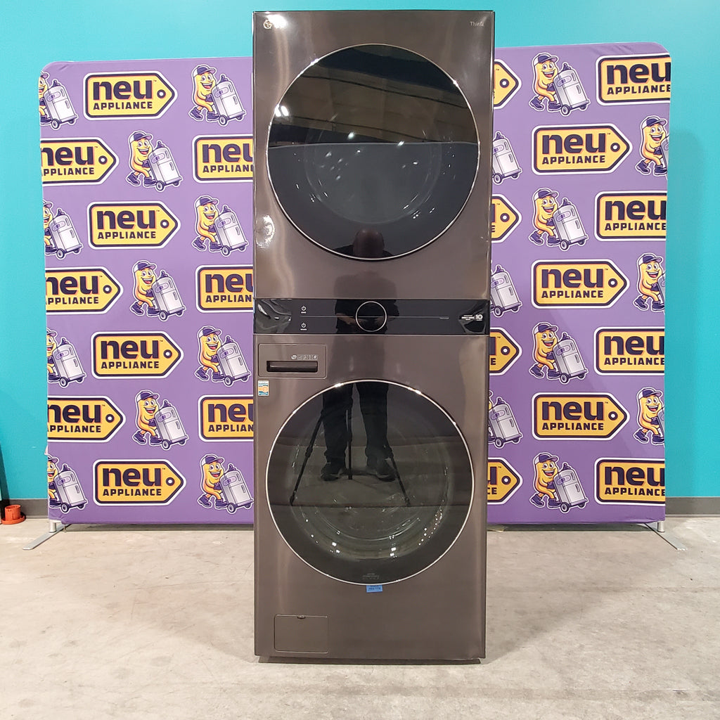 Pictures of Single Unit Front Load AI Technology LG WashTower™ with Center Control™ 4.5 cu. ft. Washer and 7.4 cu. ft. Gas Dryer WKGX201HBA - Scratch & Dent (Minor) - Neu Appliance Outlet - Discount Appliance Outlet in Austin, Tx