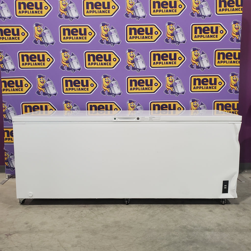 Pictures of Frigidaire 25 Cu. Ft. Garage Ready Chest Freezer with LED Light and Adjustable Temperature Control FFCL2542AW - Scratch & Dent (Minor) - Neu Appliance Outlet - Discount Appliance Outlet in Austin, Tx