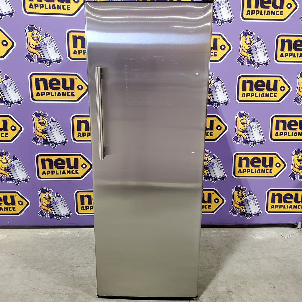 Vissani 24 in. 11 cu. ft. Convertible Auto Defrost Garage Ready Upright Freezer/Refrigerator in Stainless Steel, Energy Star 251310SD885 - VSF11US2A16 - Scratch & Dent (Minor)