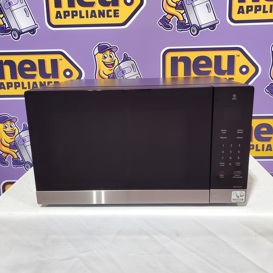 LG 1.5 cu. ft. NeoChef™ Countertop Microwave with Smart Inverter and Sensor Cooking 251316SD1198 - MSER1590S - Scratch & Dent (Minor)