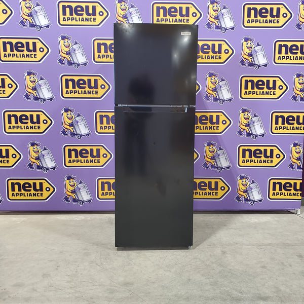 Vissani Black Top Freezer 10.1 Cu. Ft. Refrigerator with No Frost Design MDTF10BKES4 - Scratch and Dent (Minor)