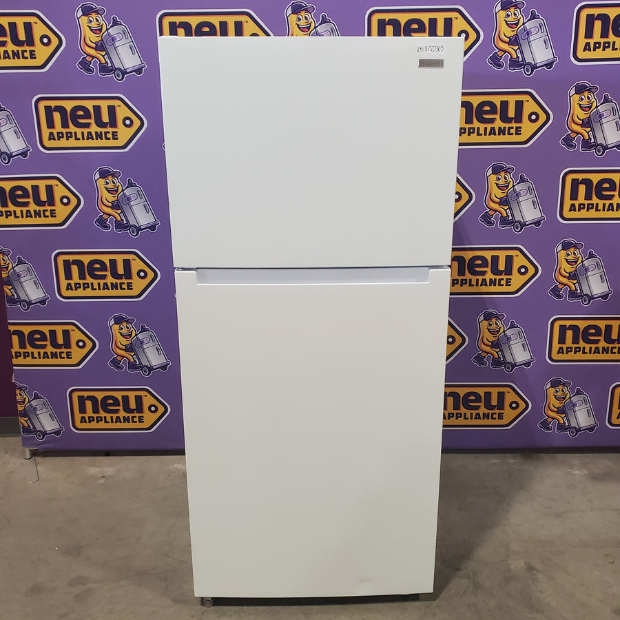 Vissani 18.1 cu. ft. Top Freezer Refrigerator with Adjustable Glass Shelving in White, Garage Ready 25131SD303 - MDTF18WHR5 - Scratch & Dent (Minor)