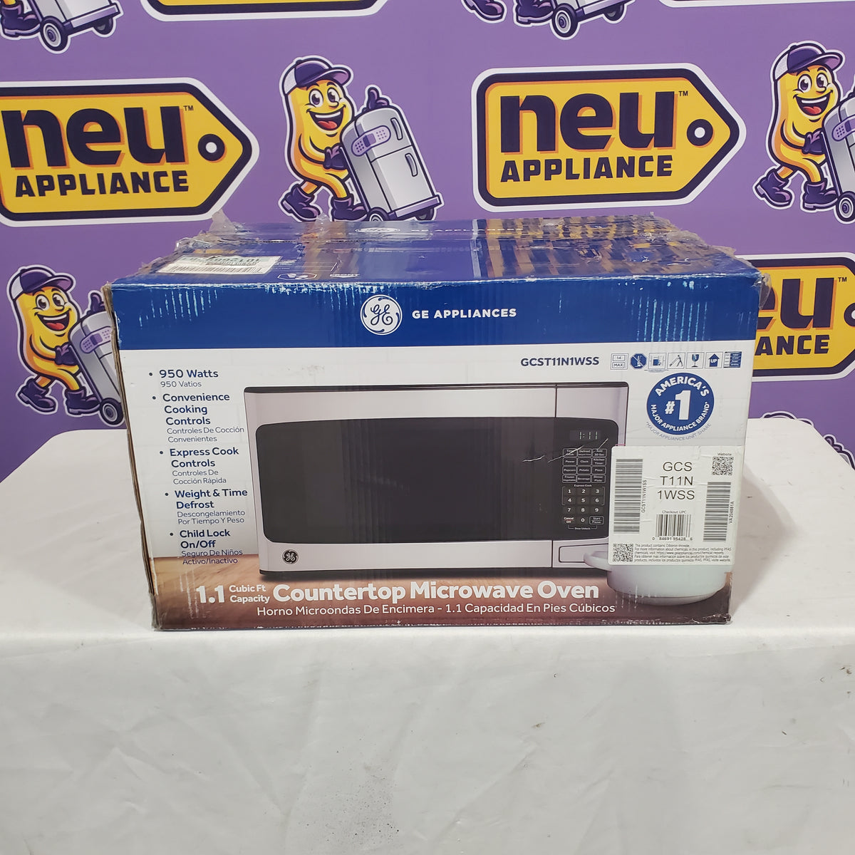 GE 1.1-cu ft 950 -Watt Countertop Microwave in Stainless Steel GCST11N1WSS - Open Box