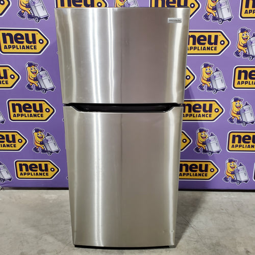 Frigidaire 18.3 cu. ft. 30" Wide Top Freezer Refrigerator with EvenTemp Cooling System 31133SD129 - FFTR1835VS - Scratch & Dent (Minor)