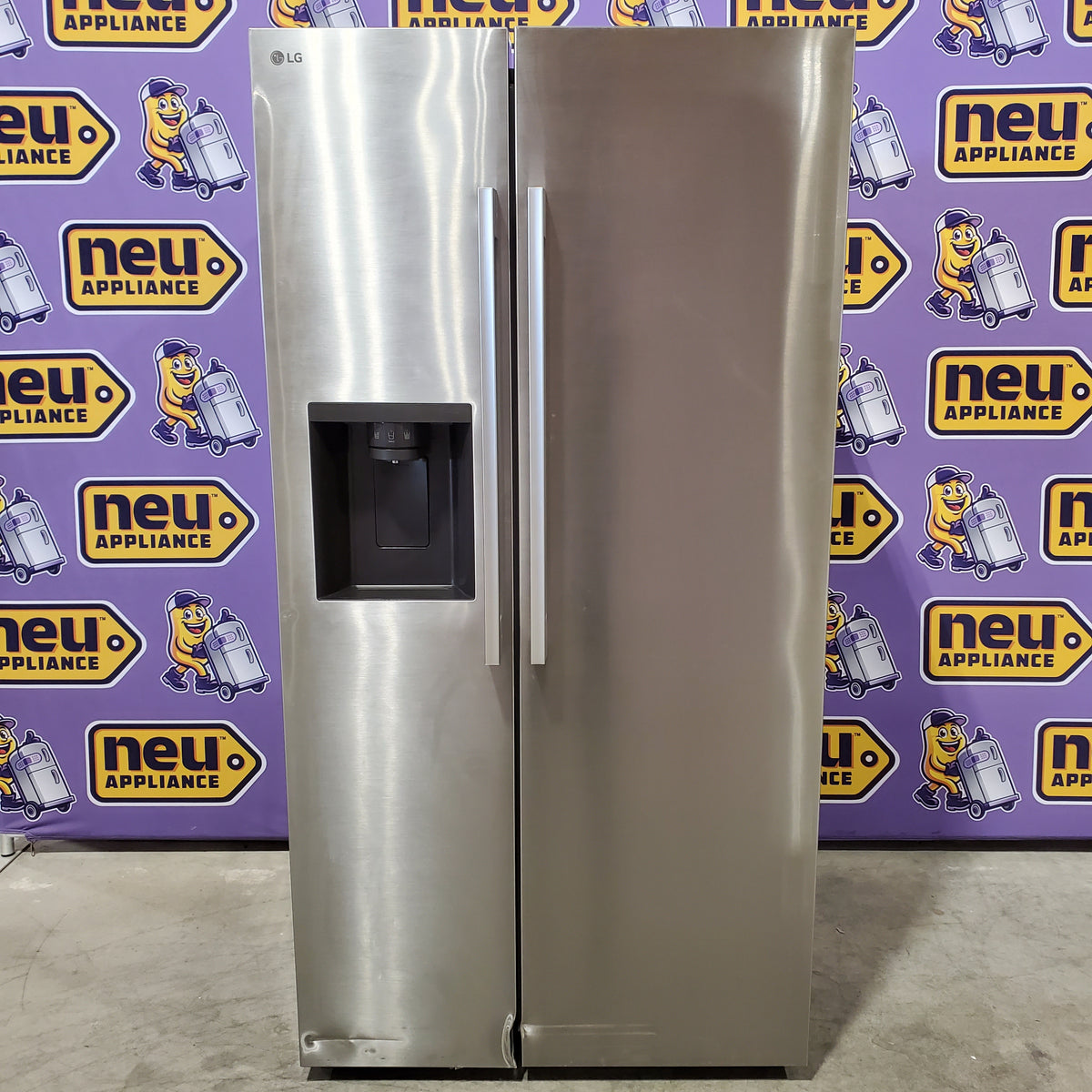 LG 27 cu. ft. Standard-Depth, Side-by-side Refrigerator, with Ice and Water and Bar Handle Design 22136SD272 - LS27T3230S - Scratch & Dent (Major)