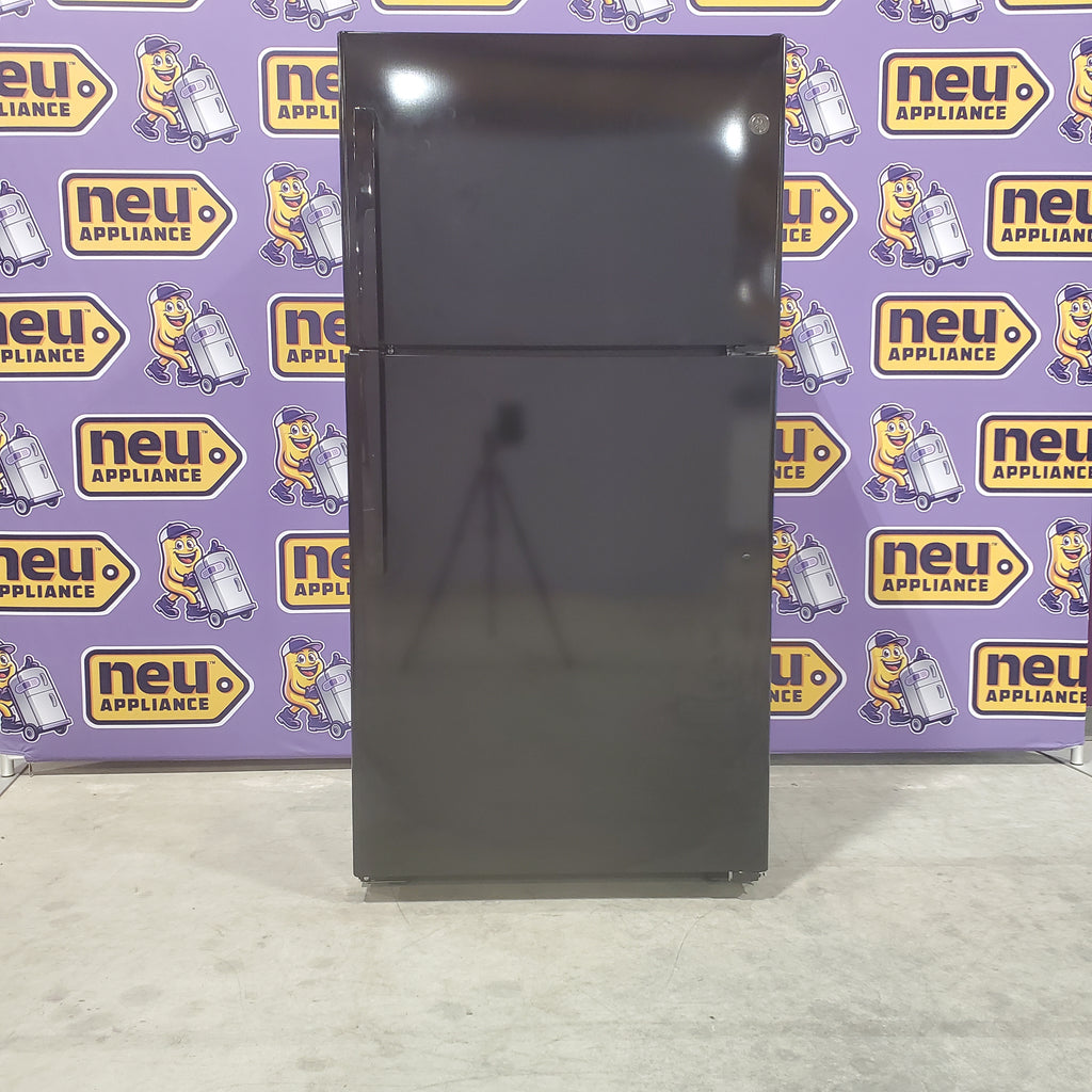 Pictures of GE Garage Ready 21.9 Cu. Ft. Top Freezer Refrigerator with Edge to Edge Glass Shelves GTS22KGNRBB - Open Box - Neu Appliance Outlet - Discount Appliance Outlet in Austin, Tx
