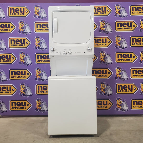 GE White Combo 3.8 Cu. Ft. Top Load Washer and 5.9 Electric Dryer GUD27ESSM1WW - Certified Refurbished